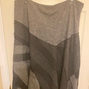 Fully lined wool skirt